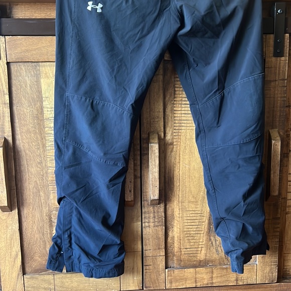 Under armour black pants, large boys, zip bottoms - Picture 3 of 4